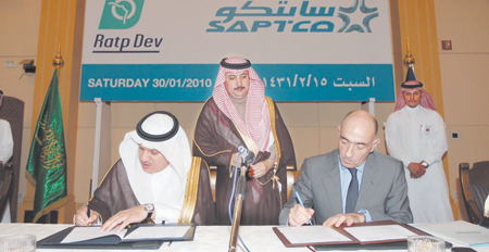 «النقل الجماعي» تدخل منافسة القطارات والمترو بشراكة فرنسية