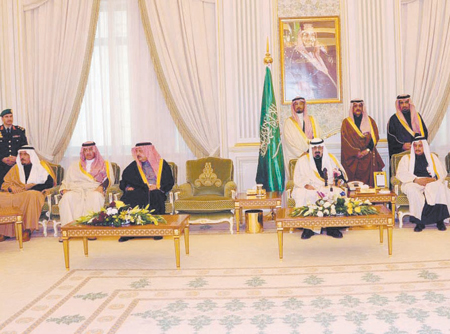 السعودية وقطر تؤكدان المضي في تعميق العلاقات الاقتصادية