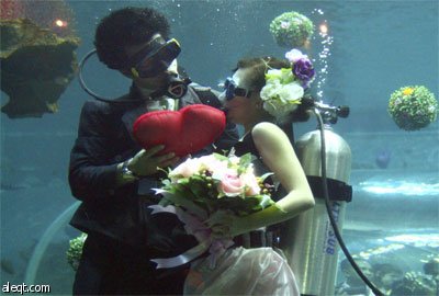 هم يختزلون الحب في يوم  فالنتين Valentine Day..ونحن لدينا الحب كل يوم