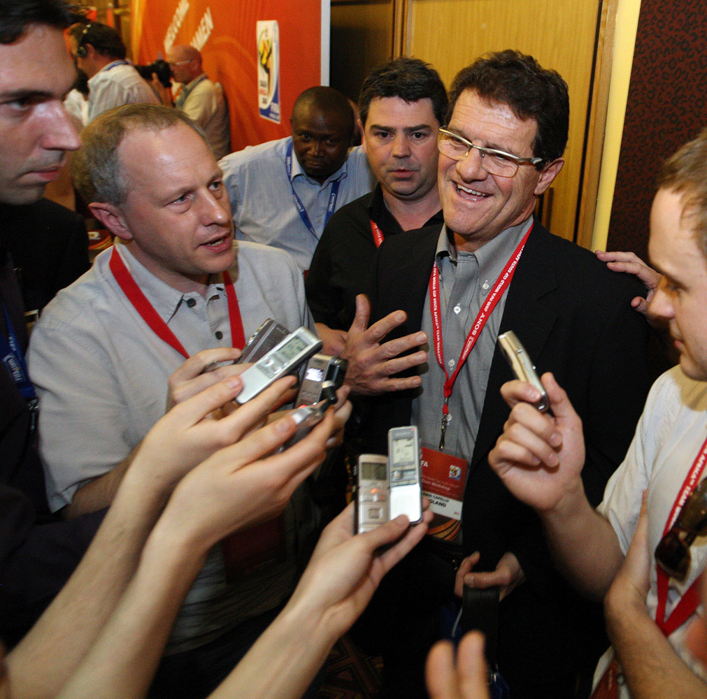 مدرب الجزائر رابح سعدان وعدد من مدربي المنتخبات المشاركة في نهائيات كاس العالم يحضرون ورشة عمل مقامة في صن سيتي.