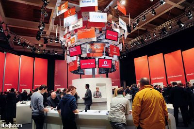 ربوتات تتكلم الصيني وأجهزة كمبيوتر تعمل بالنظر.. تقنيات متطورة لمعالجة أزمة شركات التكنولوجيا