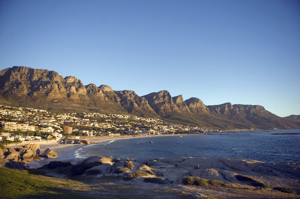 صورة لملعب WC2010 على شاطئ بلوبيرج في مدينة كيب تاون الذي ستقام على بعض مباريات كأس العالم 2010.