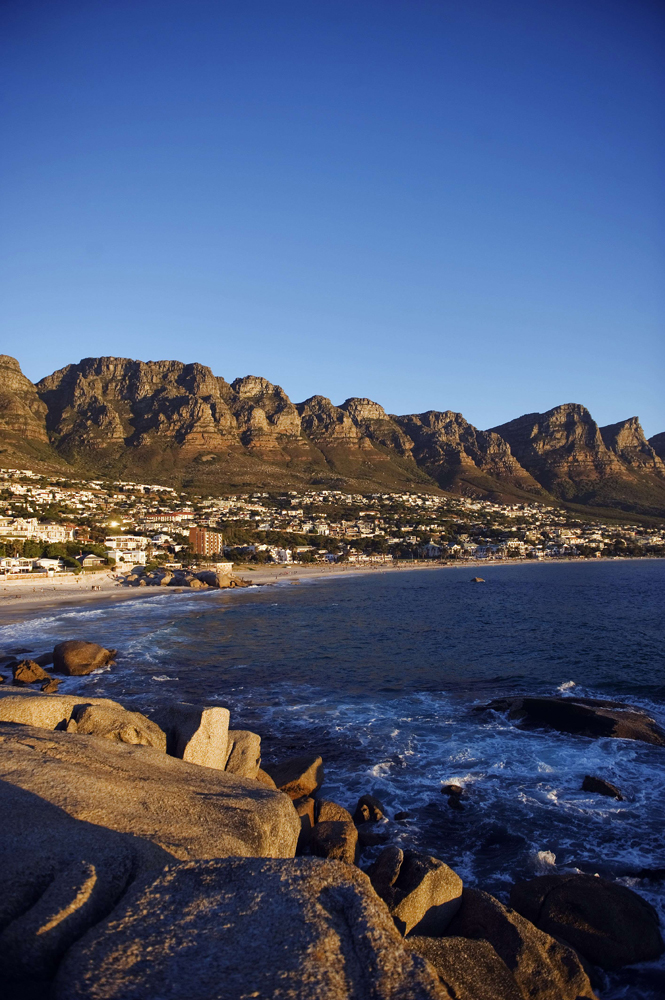 صورة لملعب WC2010 على شاطئ بلوبيرج في مدينة كيب تاون الذي ستقام على بعض مباريات كأس العالم 2010.