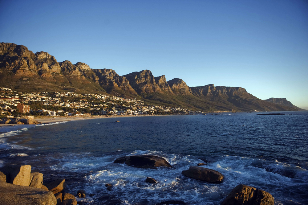 صورة لملعب WC2010 على شاطئ بلوبيرج في مدينة كيب تاون الذي ستقام على بعض مباريات كأس العالم 2010.