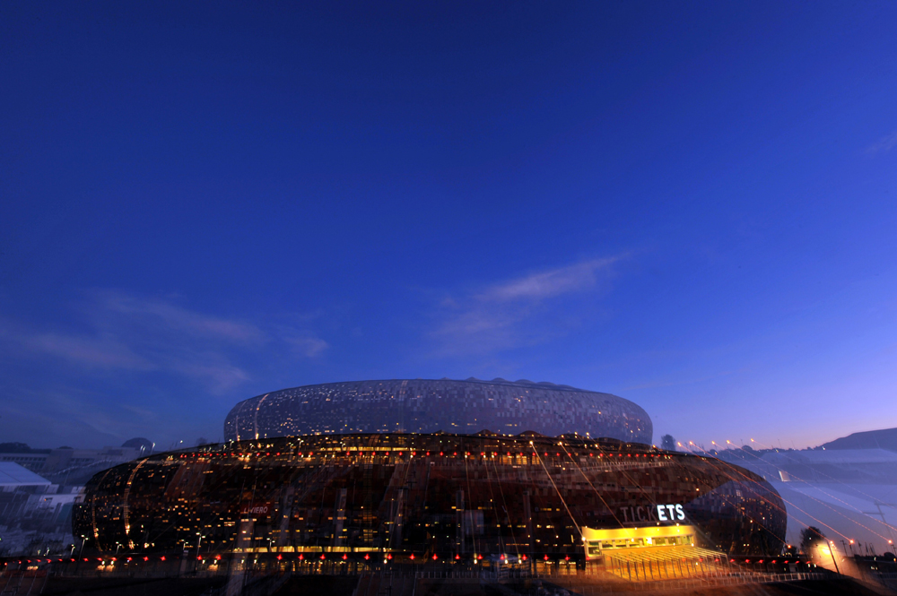 منظر لاستاد مدينة سويتو الذي سيستضيف مباراتي الافتتاح ونهائي كأس العالم لكرة القدم  2010 في جنوب إفريقيا.