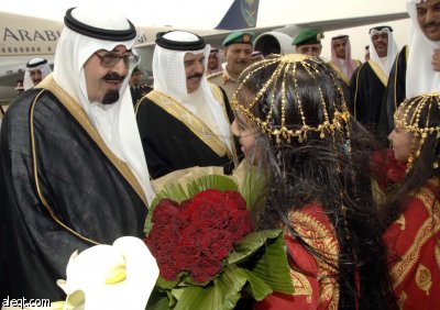 الملك يهدي البحرينيين مدينة طبية بمليار ريال