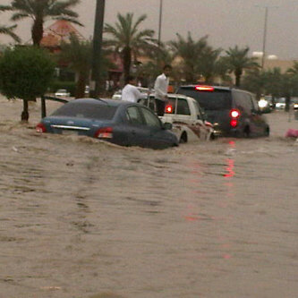 أمطار الرياض.. تعليق الدراسة وسلامة الشبكة الكهربائية .. وتوقعات باستمرار الحالة