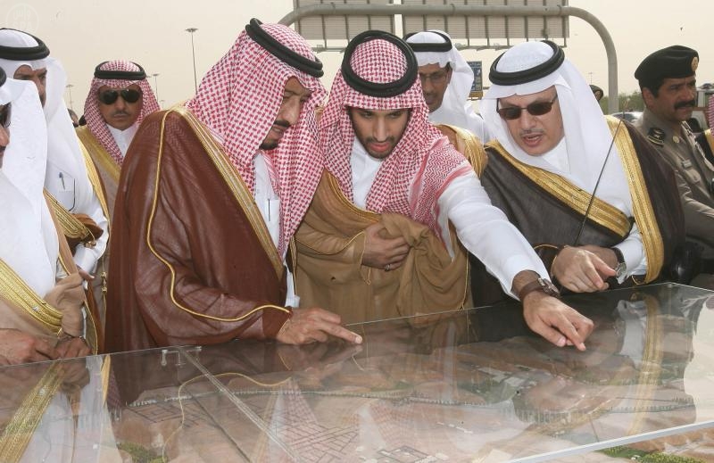 الأمير سلمان يفتتح الضلع الغربي من الطريق الدائري في الرياض