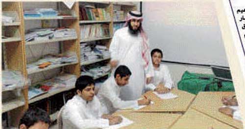 «فن الإلقاء» .. دورة تدريبية في متوسطة حبيب بن ربيعة