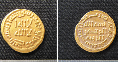 العثور على دينار ذهبي يعود للعصر الأموي في مصر