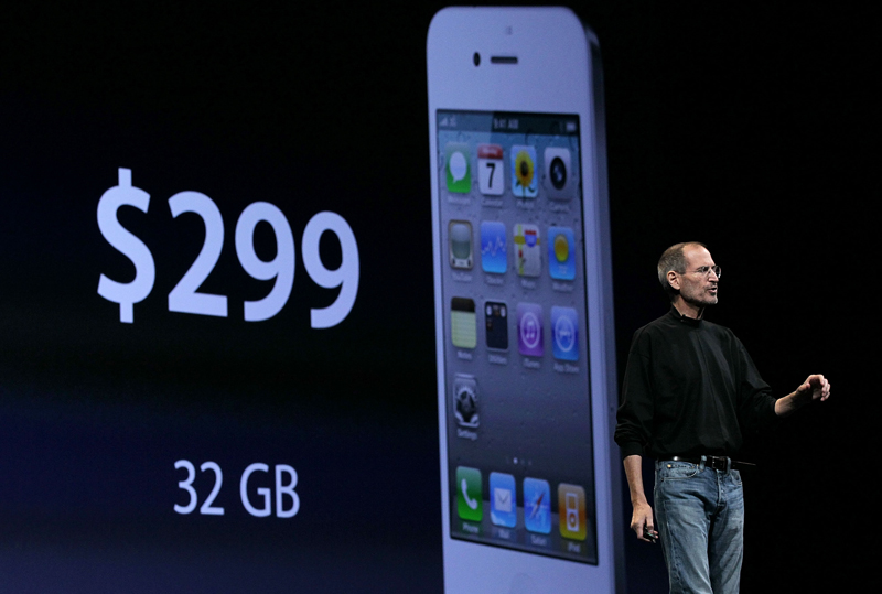 آبل تكشف النقاب عن iPhone 4