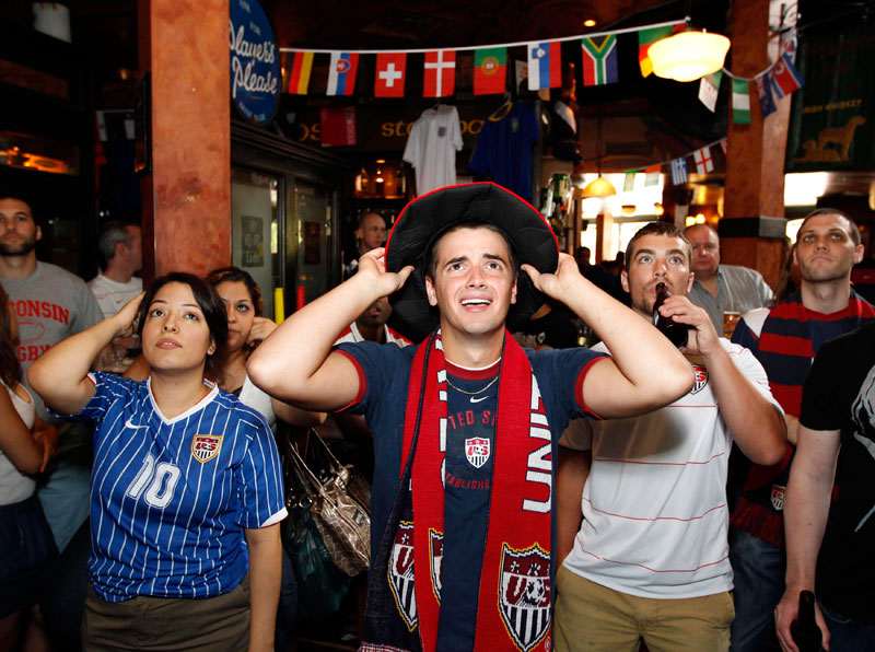 صور من المونديال في يومه الثاني