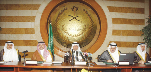 خالد الفيصل للاقتصادية: استعادة الأراضي الحكومية دون صكوك شرق جدة