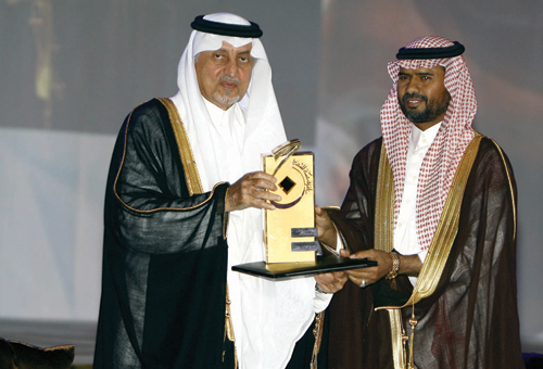 خالد الفيصل: اختص الله البلد الأمين ببيته الحرام وميزه.. فولى علينا ملكا نادرا مبادرا