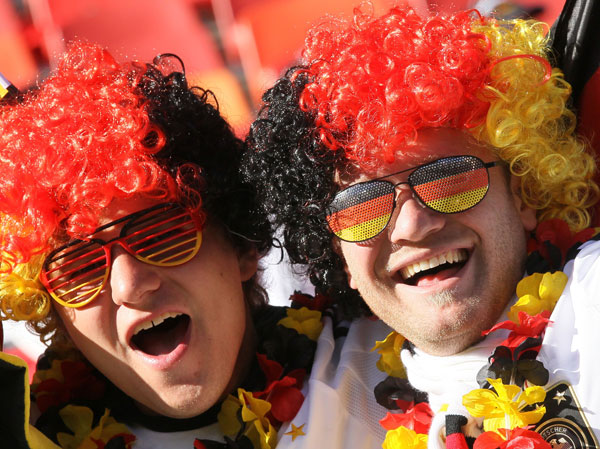 طرد كلوزه .. فحقق الصرب المفاجأة بفوزهم الأول على ألمانيا في المونديال