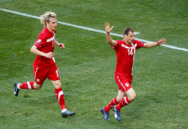 طرد كلوزه .. فحقق الصرب المفاجأة بفوزهم الأول على ألمانيا في المونديال