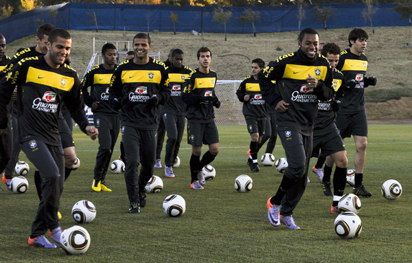 البرازيل لتأكيد جديتها لإحراز اللقب