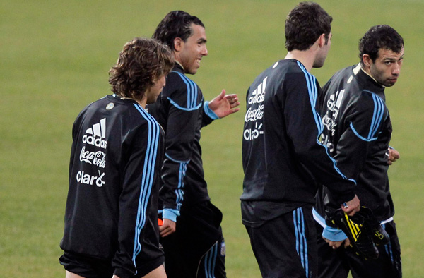 الارجنتيني هيجوين يتصدر قائمة هدافي نهائيات كأس العالم