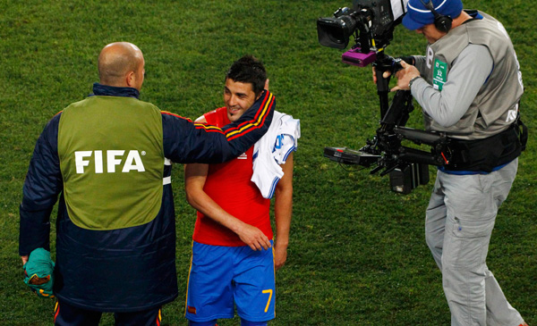 الأسباني فيا يفوز بجائزة أفضل لاعب في المباراة أمام هندوراس