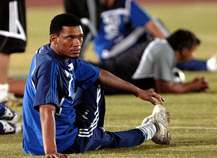 ماهي خلفية إعتزال محمد الدعيع ؟