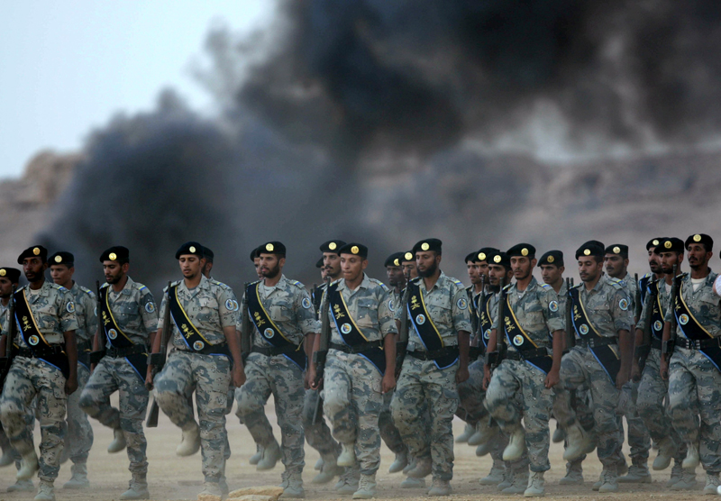 الأمير محمد بن نايف يرعى حفل تخريج دورات معهد حرس الحدود في الرياض