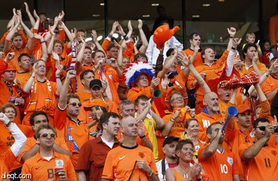 هولندا بقيادة روبن تهزم سلوفاكيا وتتأهل لدور الثمانية في كأس العالم