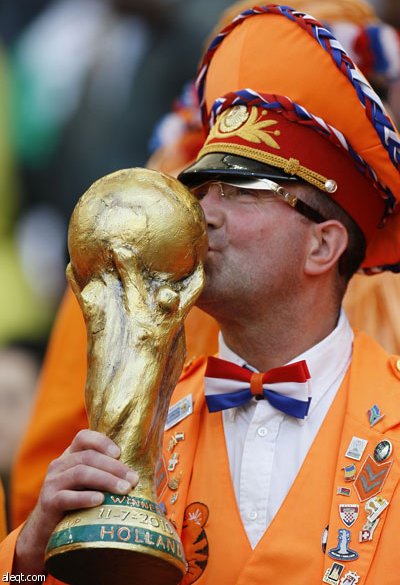 هولندا بقيادة روبن تهزم سلوفاكيا وتتأهل لدور الثمانية في كأس العالم