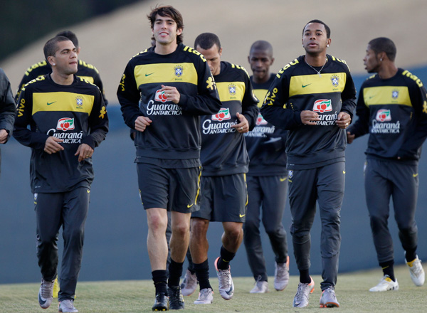 البرازيل والأرجنتين تقودان أحلام أمريكا الجنوبية في دور الثمانية بالمونديال