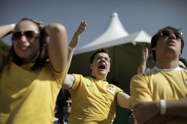 بعد الخروج من المونديال..دموع ولعنات في شوارع البرازيل