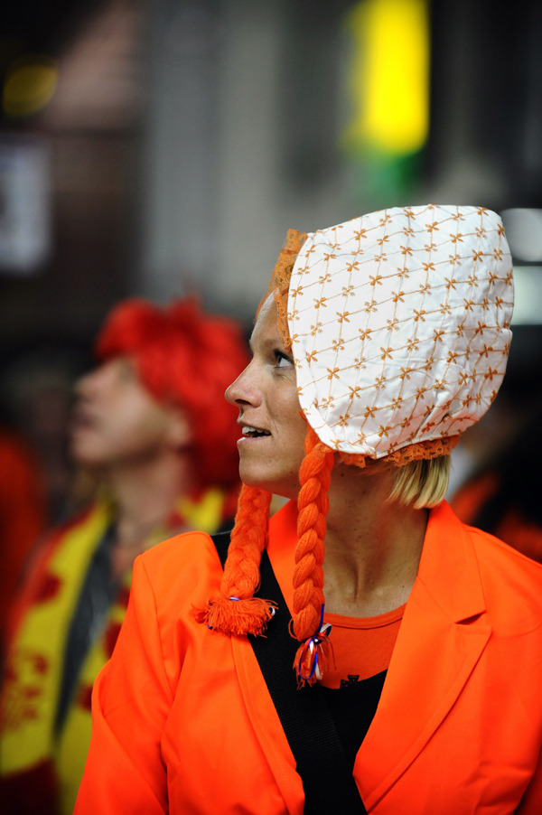 مانديلا يغادر الحفل والكأس كاد يخطف