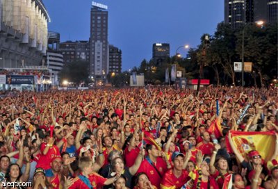 مانديلا يغادر الحفل والكأس كاد يخطف