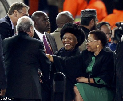 مانديلا يغادر الحفل والكأس كاد يخطف