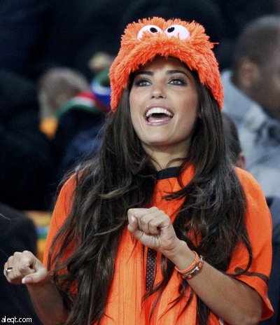 مانديلا يغادر الحفل والكأس كاد يخطف