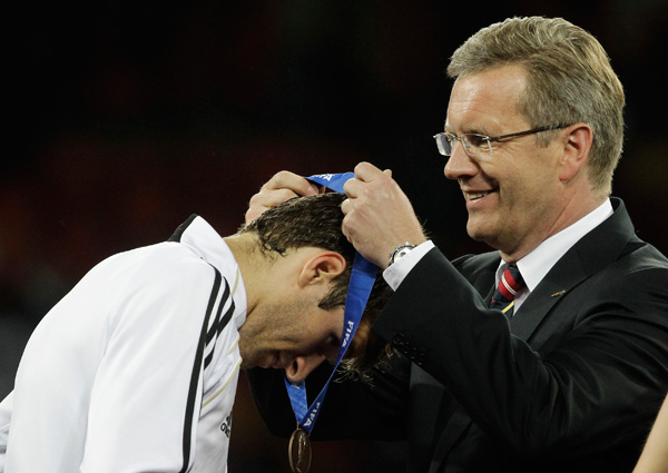 مولر يحرز جائزة رجل مباراة ألمانيا وأوروجواي