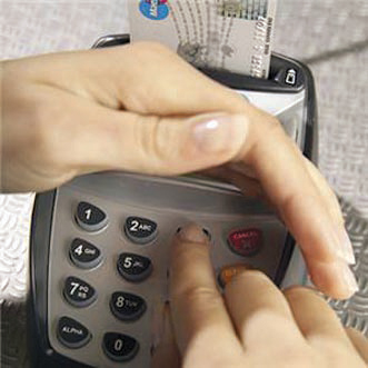 توعية «جوّالك في السفر» .. والرسائل الإلكترونية البنكية