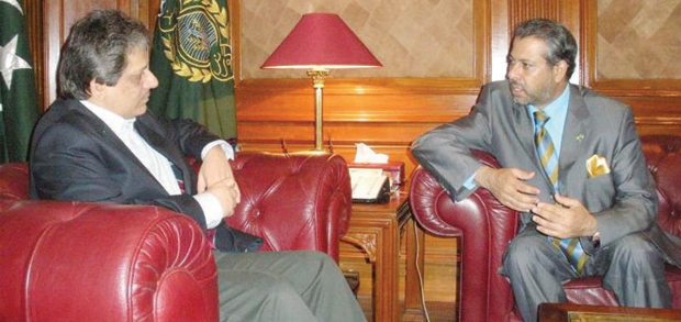 رئيس وزراء إقليم السند: المملكة سباقة إلى تلبية النداء الإنساني