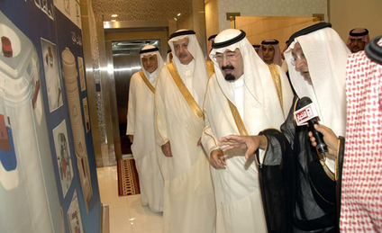 خادم الحرمين الشريفين يدشن مشروع سقيا زمزم بتكلفة 700 مليون ريال