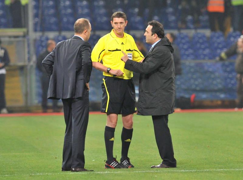 إلغاء مباراة إيطاليا وصربيا في تصفيات أمم أوروبا بسبب شغب الجماهير