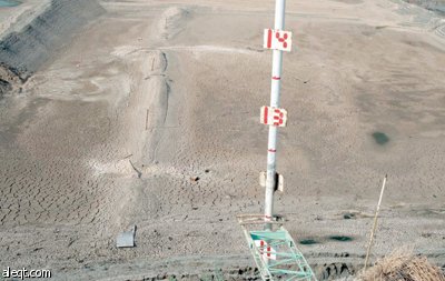 وزير المياه والكهرباء: لم نضخ قطرة واحدة من بحيرة الصرف الصحي في البحر دون معالجة