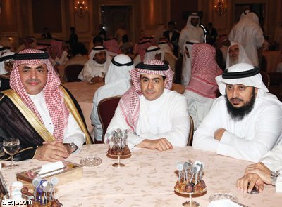 رجل الأعمال عثمان باعثمان يزفُّ كريمته إلى الشاب عبد الرحمن بن محفوظ