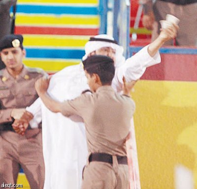 دوري زين : احتقان الجماهير .. التحكيم أم الإعلام ؟