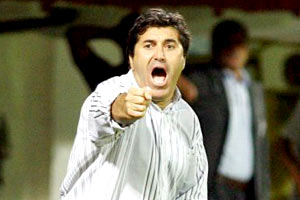 بيسيرو لن نرضى سوى بالعودة بلقب كأس آسيا