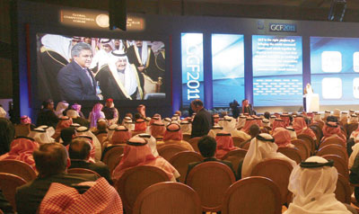 النائب الثاني: المملكة تعطي أولوية قصوى لرفع تنافسية الاقتصاد.. والاستثمار شريك في النمو