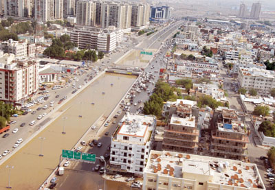أمانة جدة: إعادة تشغيل الأنفاق وسحب المياه من الشوارع الرئيسة