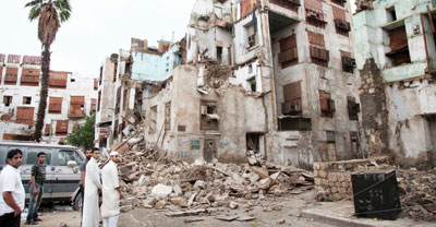 أمانة جدة: إعادة تشغيل الأنفاق وسحب المياه من الشوارع الرئيسة