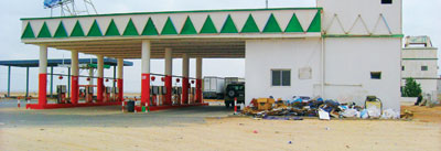 مسح حكومي: محطات الوقود عشوائية وبلا هوية