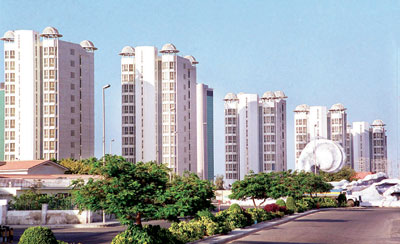 محامون: لا يوجد مناخ قانوني وقضائي يحمي ملاك الوحدات مشتركة الخدمات