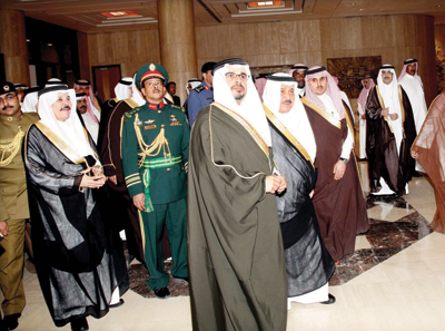 النائب الثاني وولي عهد البحرين يبحثان علاقات التعاون بين البلدين وتطويرها