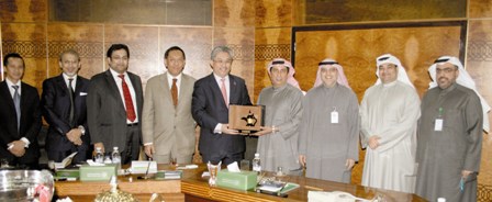 وفد «خزانة» الماليزية يؤكد عمق التعاون مع «بيتك»