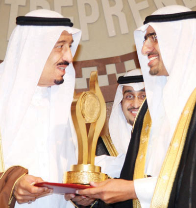 أمير الرياض: تكريمنا للشباب امتداد لنهج الدولة بدعمهم علميا وعمليا